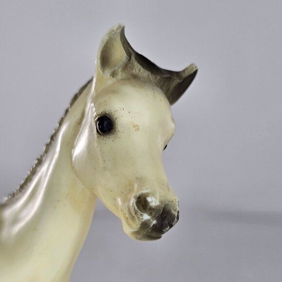 Breyer Horse Proud Arabian Foal Matte Alabaster Traditional Model No Mold Mark - Picture 10 of 15